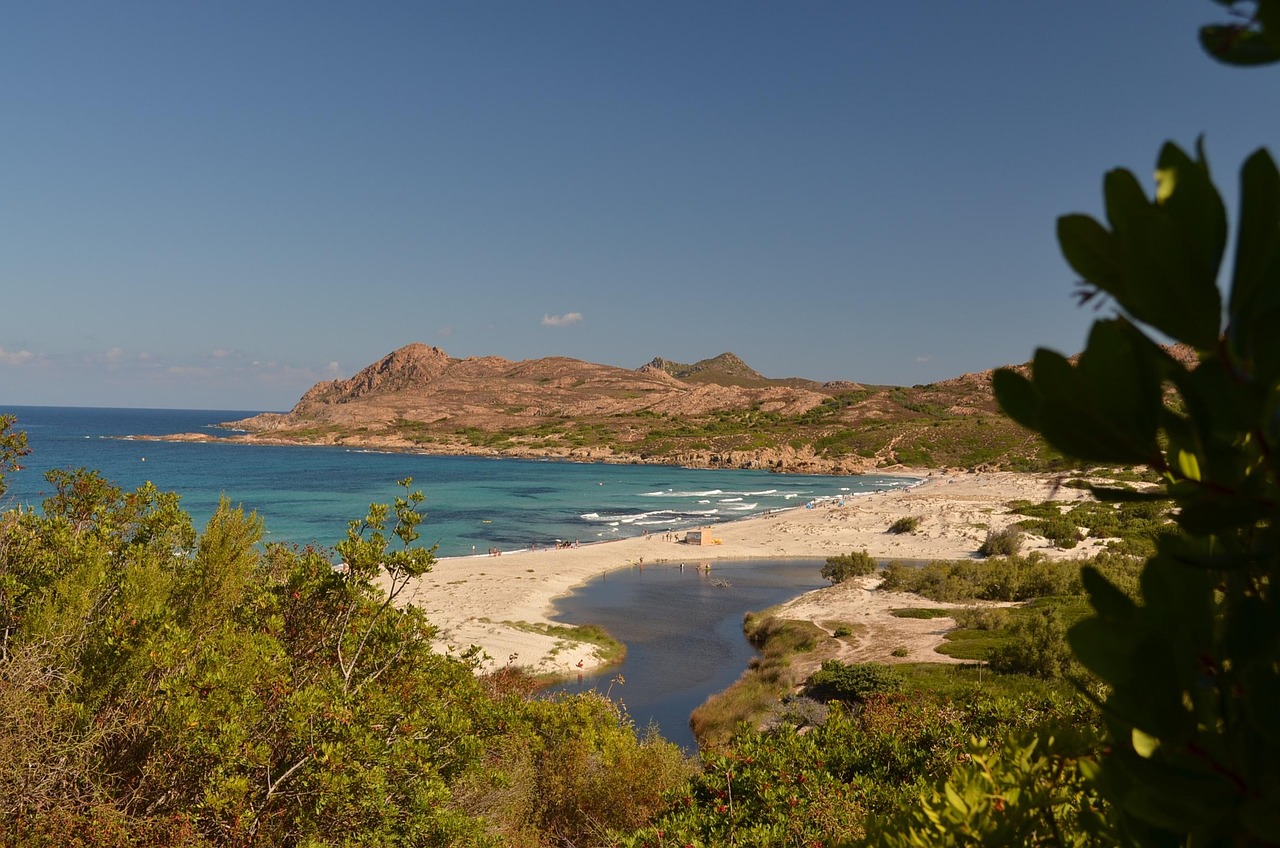 Belle plage corse et sable fin