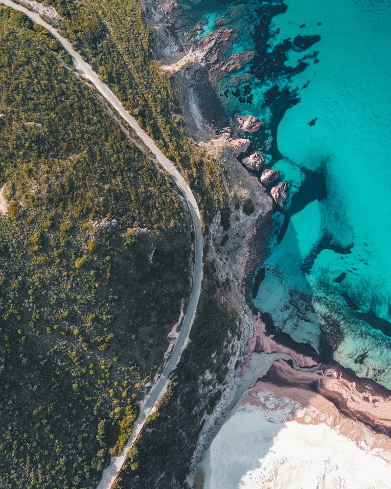 vue arienne d'une plage Corse